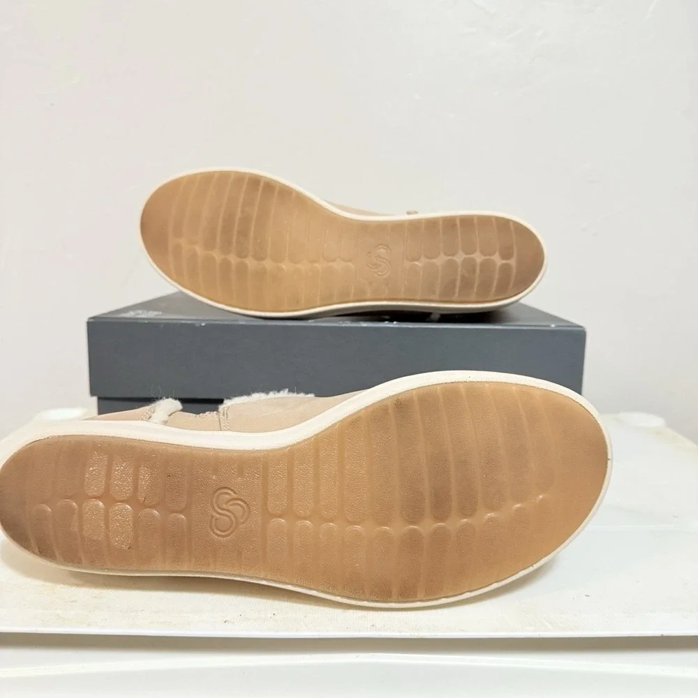 Clarks Cloudsteppers Step Glow Rose Faux Fur Ankle Boots Sand Size 8 M‎ A387152
